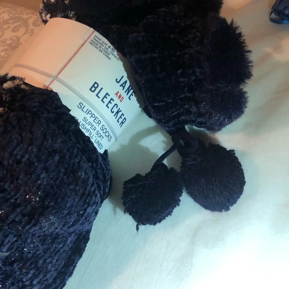 JANE and BLEECKER  SOFT SLIPPER SOCKS